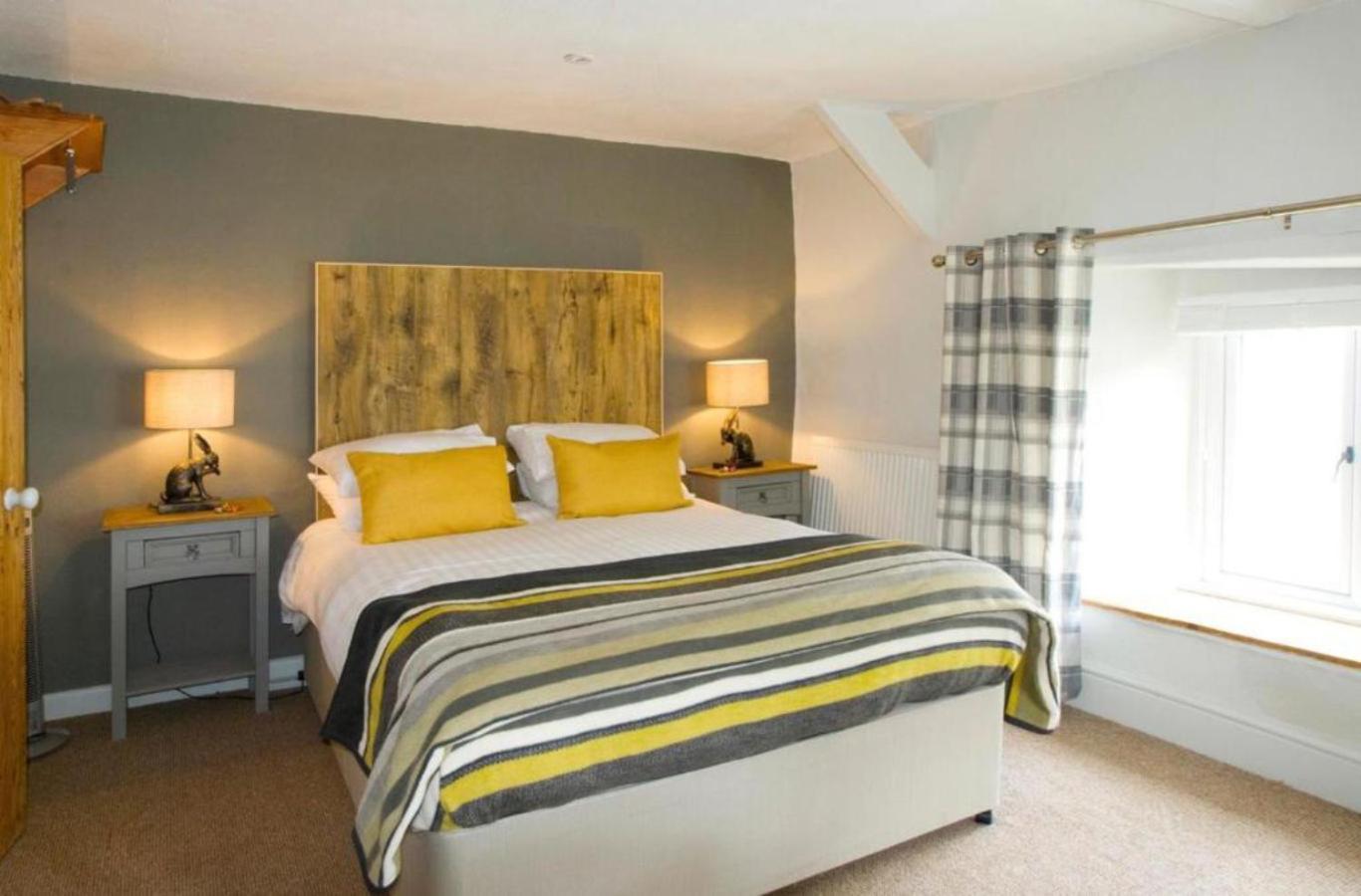 Hunters Lodge Inn Тотнис Екстериор снимка