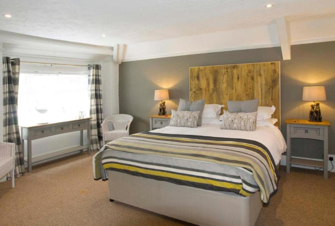 Hunters Lodge Inn Тотнис Екстериор снимка