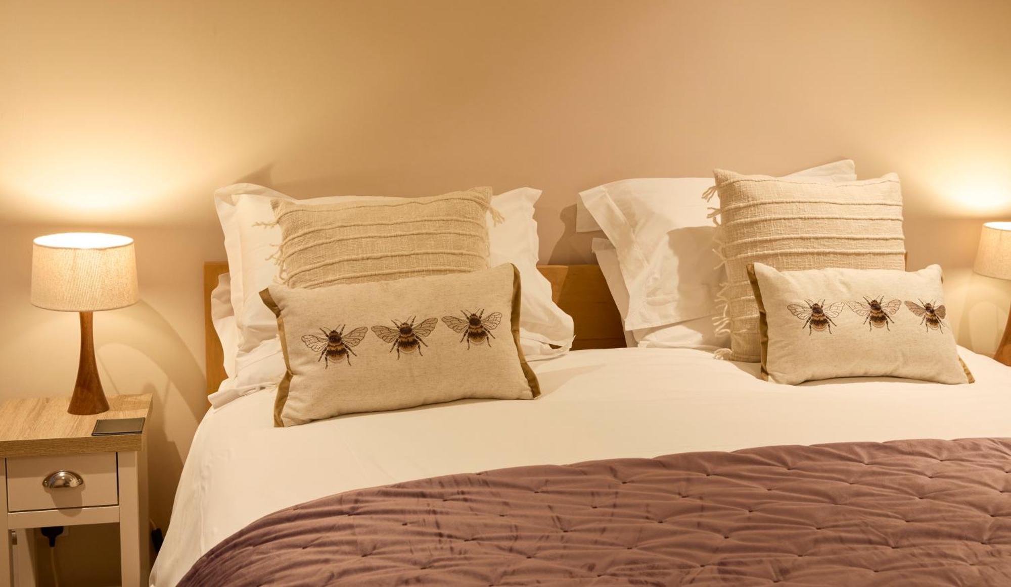 Hunters Lodge Inn Тотнис Екстериор снимка
